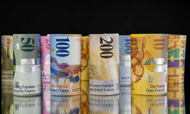 الفرنك السويسري يتراجع أمام اليورو