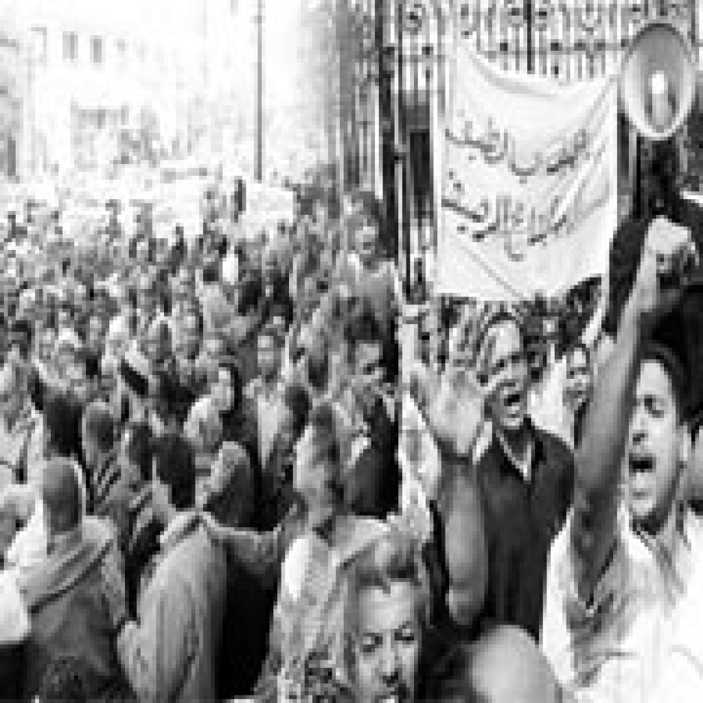 عمال غزل المحلة يعاودون الإضراب للمطالبة بصرف الأرباح وتطهير الشركة