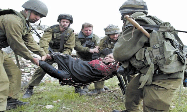 جيش الاحتلال يقنص طفلًا فلسطينيًا على طريقة " الدرة "