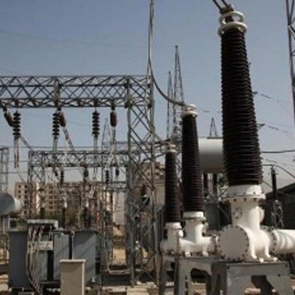 «المصرية لنقل الكهرباء» تطرح مناقصة لإنشاء محطتى ملوى وصدفا