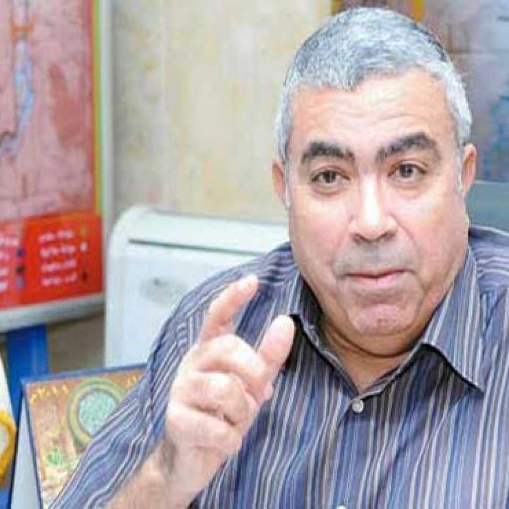 محافظ الإسكندرية يناقش مشكلة تراخيص مستشفى الأورام