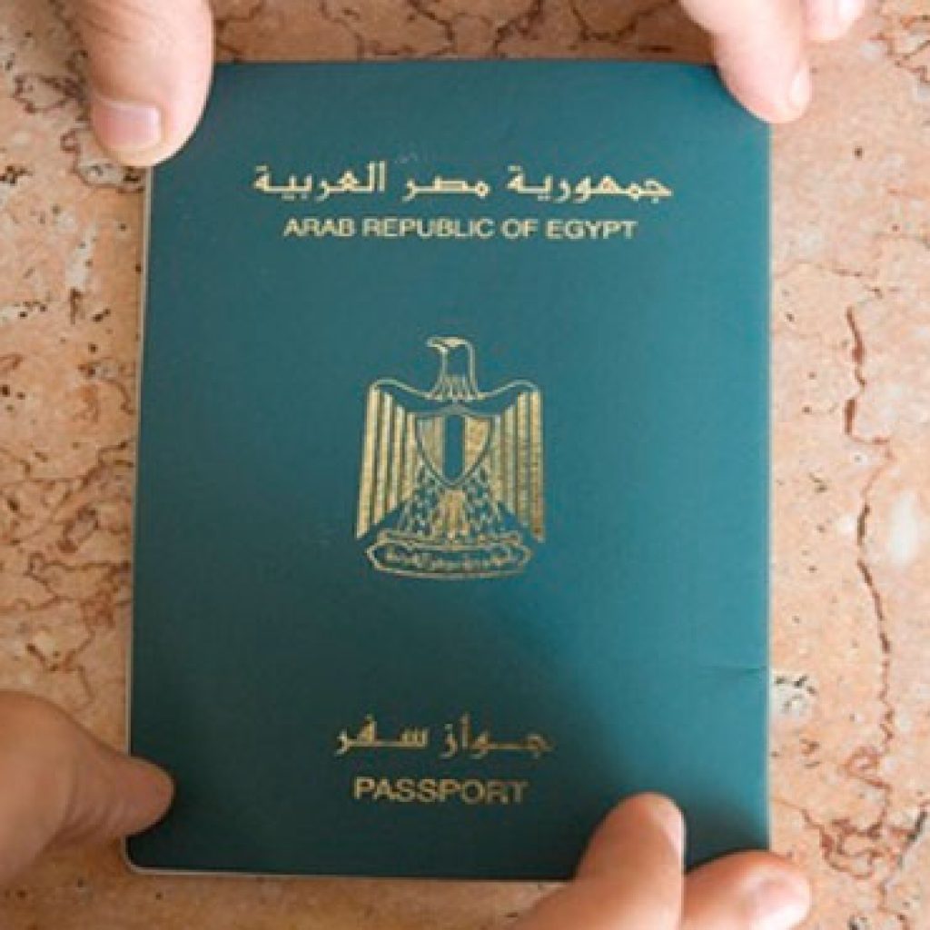القنصلية المصرية بالكويت تدعو لإعادة النظر برسوم إصدار الجوازات