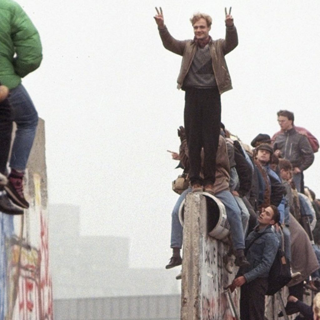 ألمانيا تحتفل بربع قرن على سقوط حائط برلين