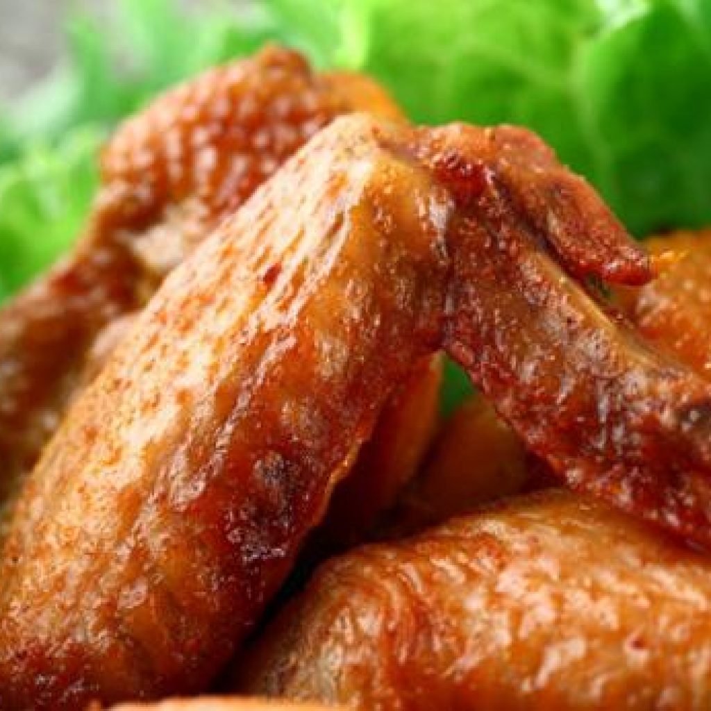 دراسة تحذر من تناول أجنحة ورقاب الدجاج