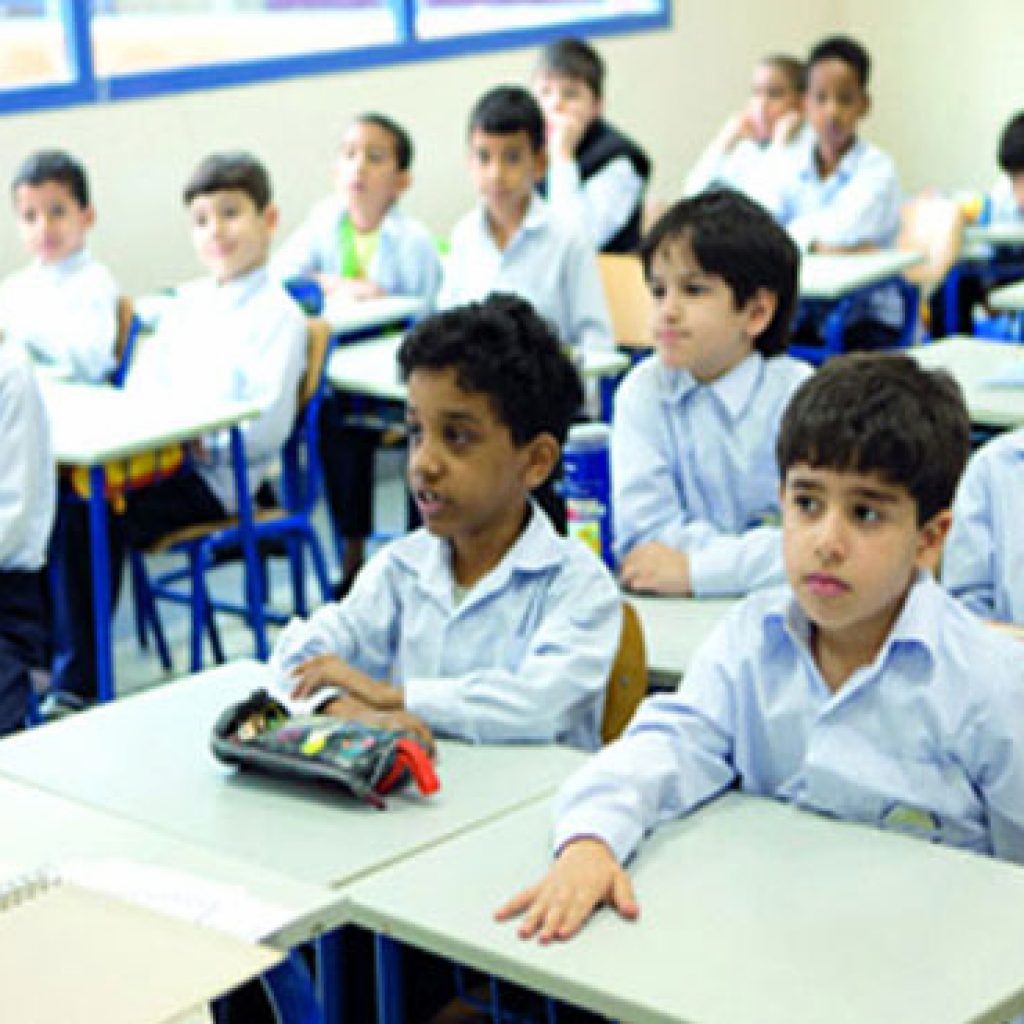 لبيب: مشروع قومي لصيانة جميع المدارس بالمحافظات