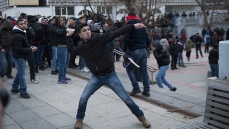 الآلاف يتظاهرون في أثينا دعما لرفض الحكومة اجراءات التقشف