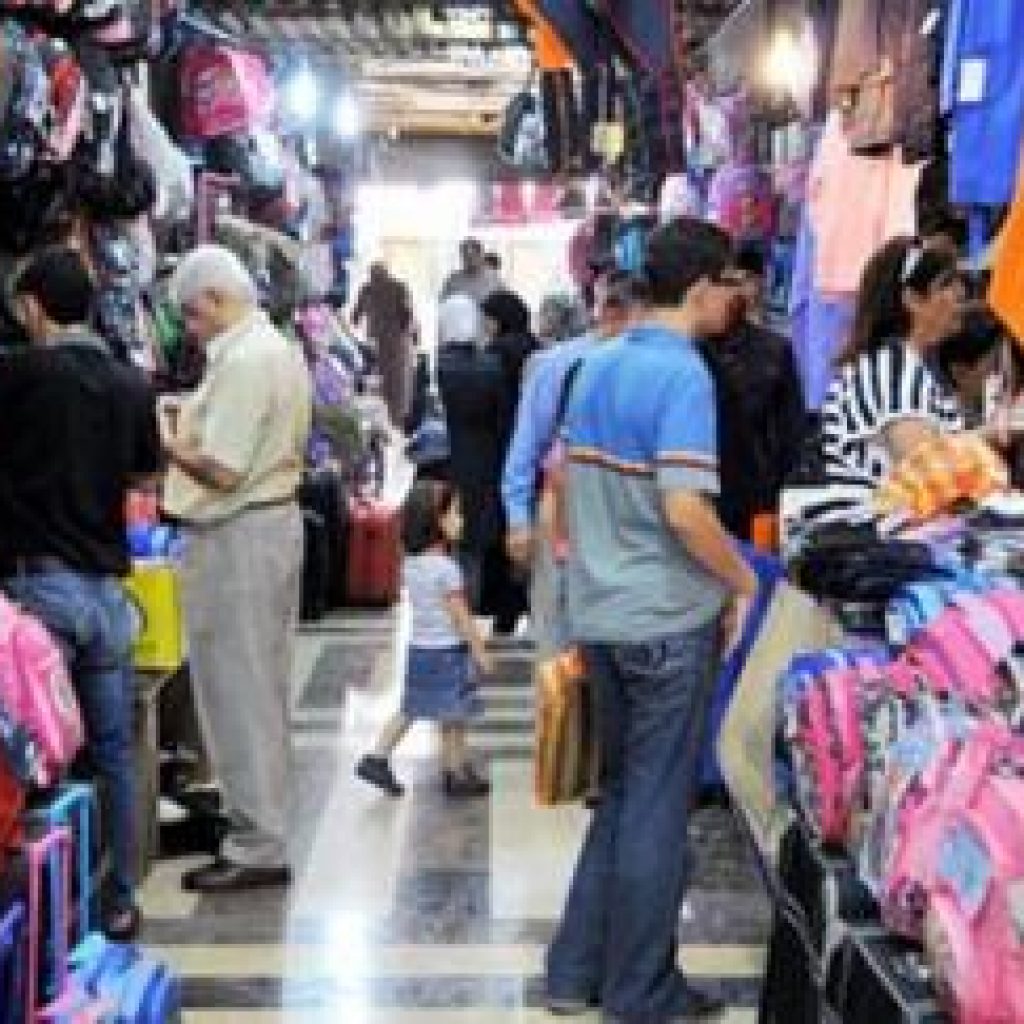قفزة في أسعار ملابس المدارس بالأسكندرية