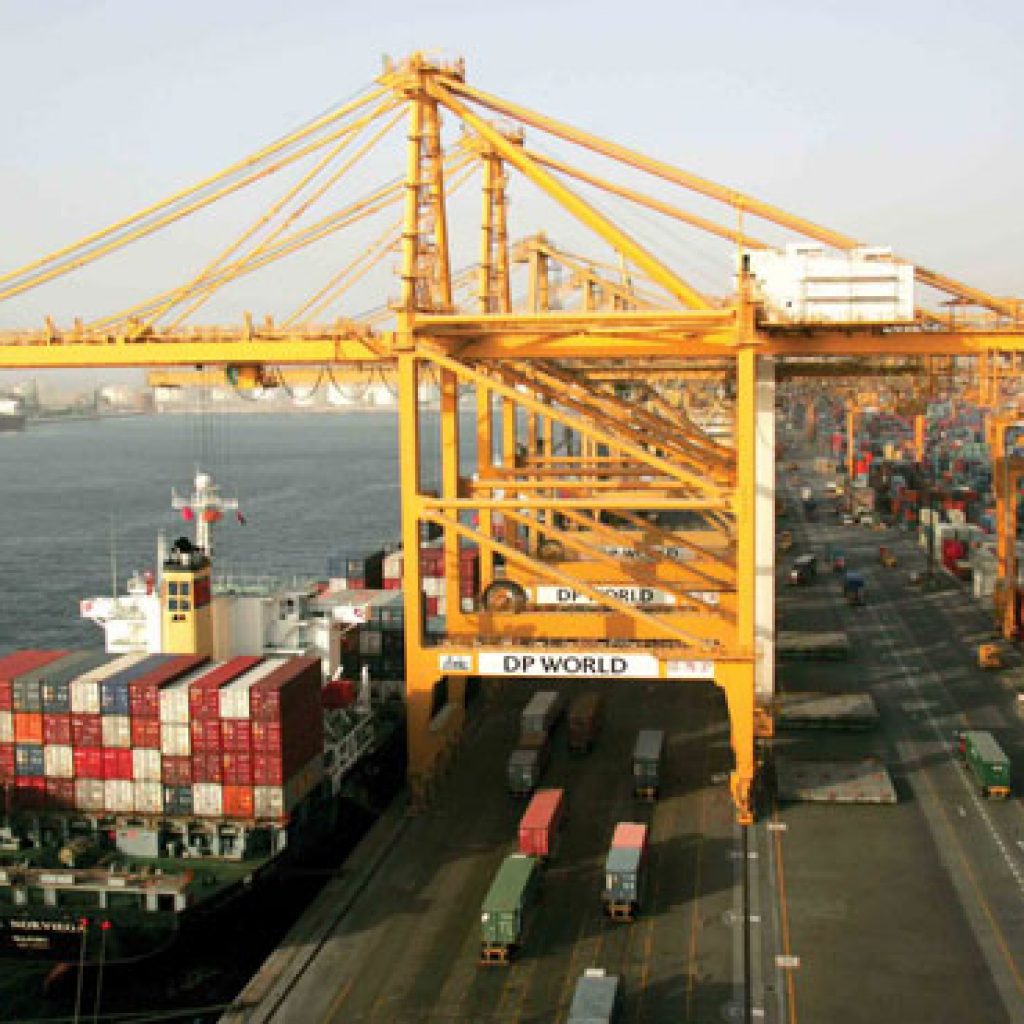 ميناء الإسكندرية يستقبل 122 ألف طن قمح