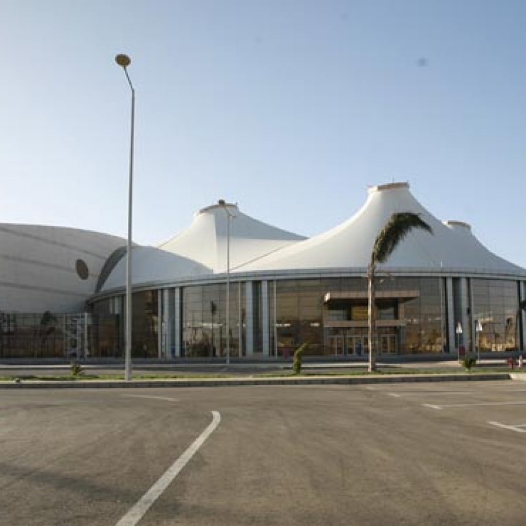 مطار شرم الشيخ يستقبل رحلتين سياحيتين من روسيا