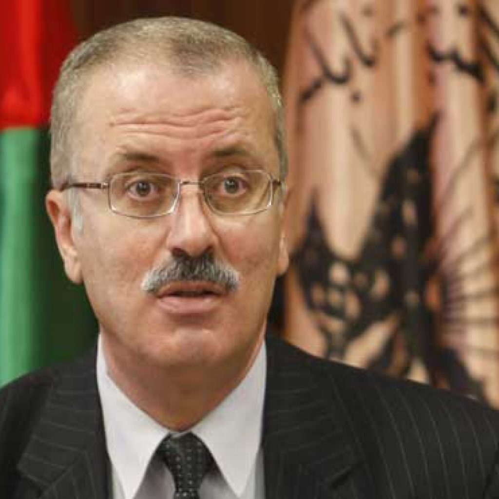 الحكومة الفلسطينية تنفي استقالة رئيس الوزراء