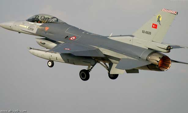 استهداف سيارة ومقتل مدنيين اثنين في اختراق طائرات تركية الأجواء العراقية