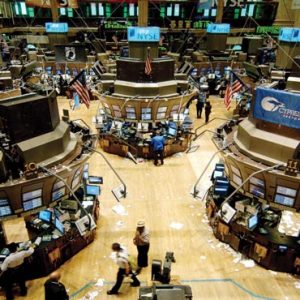 شركات التكنولوجيا تقود الأسهم الأمريكية للتراجع