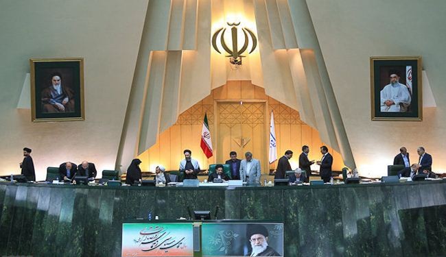 البرلمان الإيراني يرفض مرشح روحاني لوزارة العلوم للمرة الرابعة
