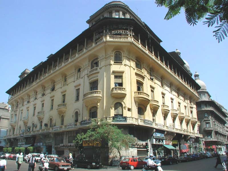 تصل لـ 100.. وزير قطاع الأعمال يكشف حقيقة بيع مبانٍ تاريخية وسط القاهرة