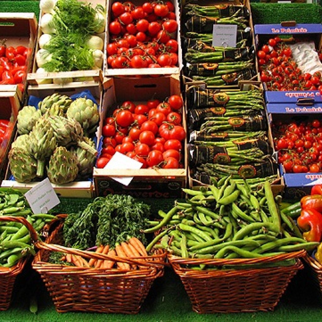 ضبط 44 طنا من الخضروات قبل بيعها خارج أسواق الجملة