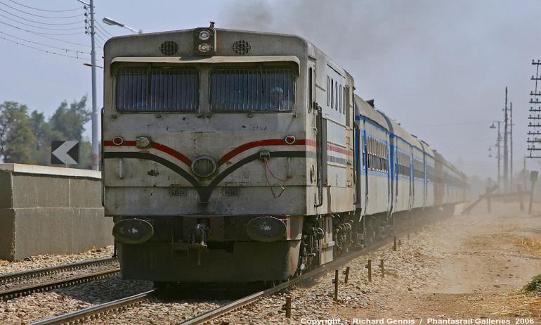 انتظام حركة القطارات بين القاهرة والصعيد بعد حادث منفلوط