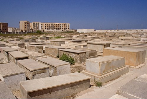 الإسكان: فتح باب الحجز لـ 300 قطعة أرض مقابر «مسلمين»  بسوهاج الجديدة