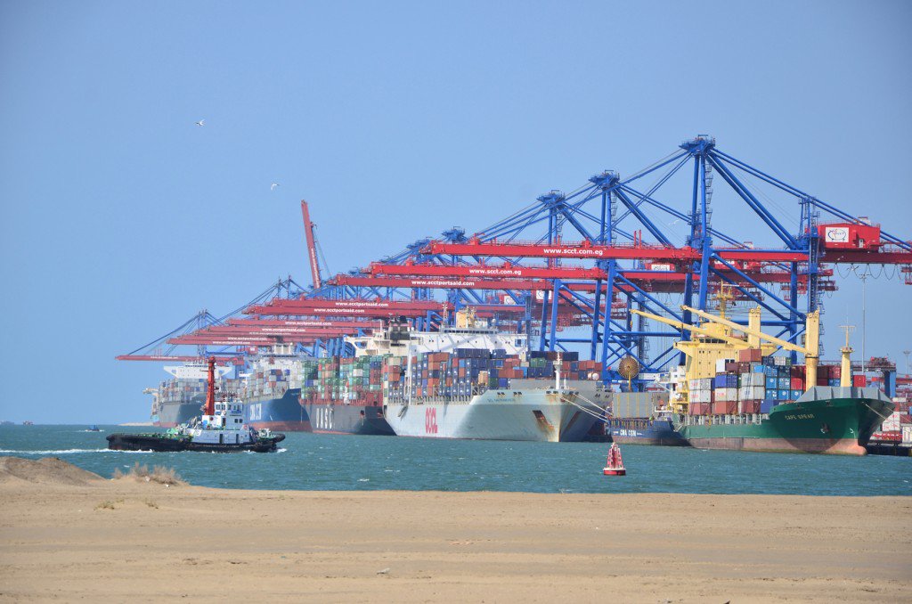 «قناة السويس للحاويات» تدرس استغلال 1.5 كيلو متر بميناء شرق بورسعيد