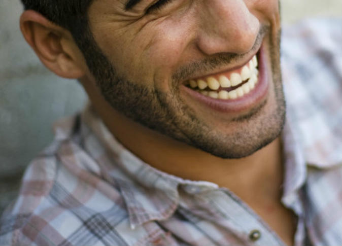 الضحك يحرق 100 سعرة حرارية