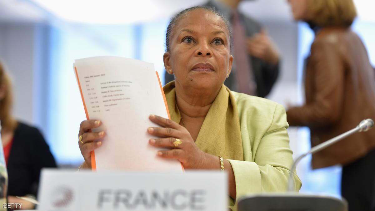 استقالة وزيرة العدل الفرنسية اعتراضا على "نزع الجنسية"