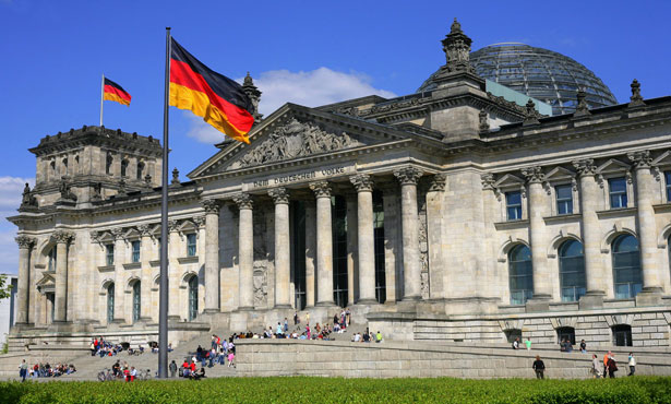 حادث برلين يزيد الضغوط لإلغاء اتفاقية شنغن