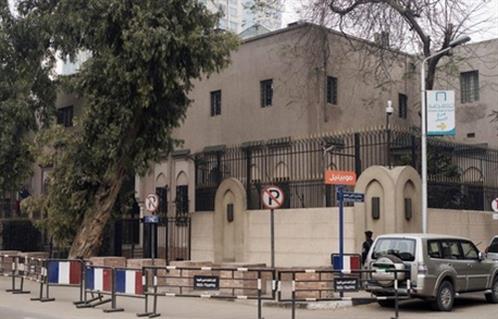 تشديدات أمنية بمحيط السفارة الفرنسية