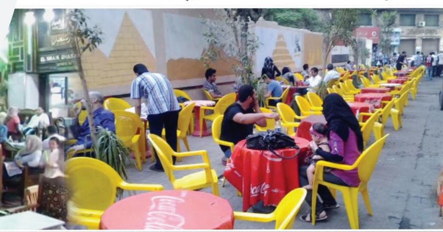 أصحاب المقاهي بالإسكندرية يحجمون عن شراء معدات جديدة في رمضان لسوء أوضاع التشغيل