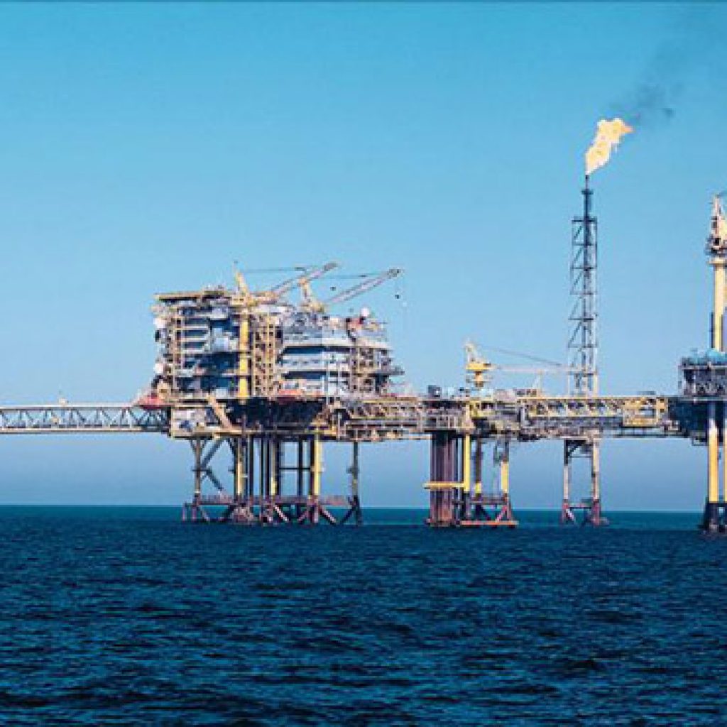 بلومبرج: انخفاض حاد في صادرات النفط السعودي إلى أمريكا