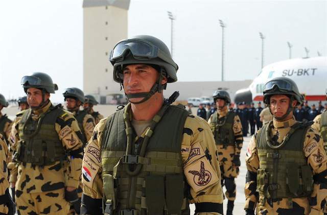 قائد المنطقة الغربية العسكرية: جاهزون لردع كل من تسول له نفسه المساس بأمن مصر القومي
