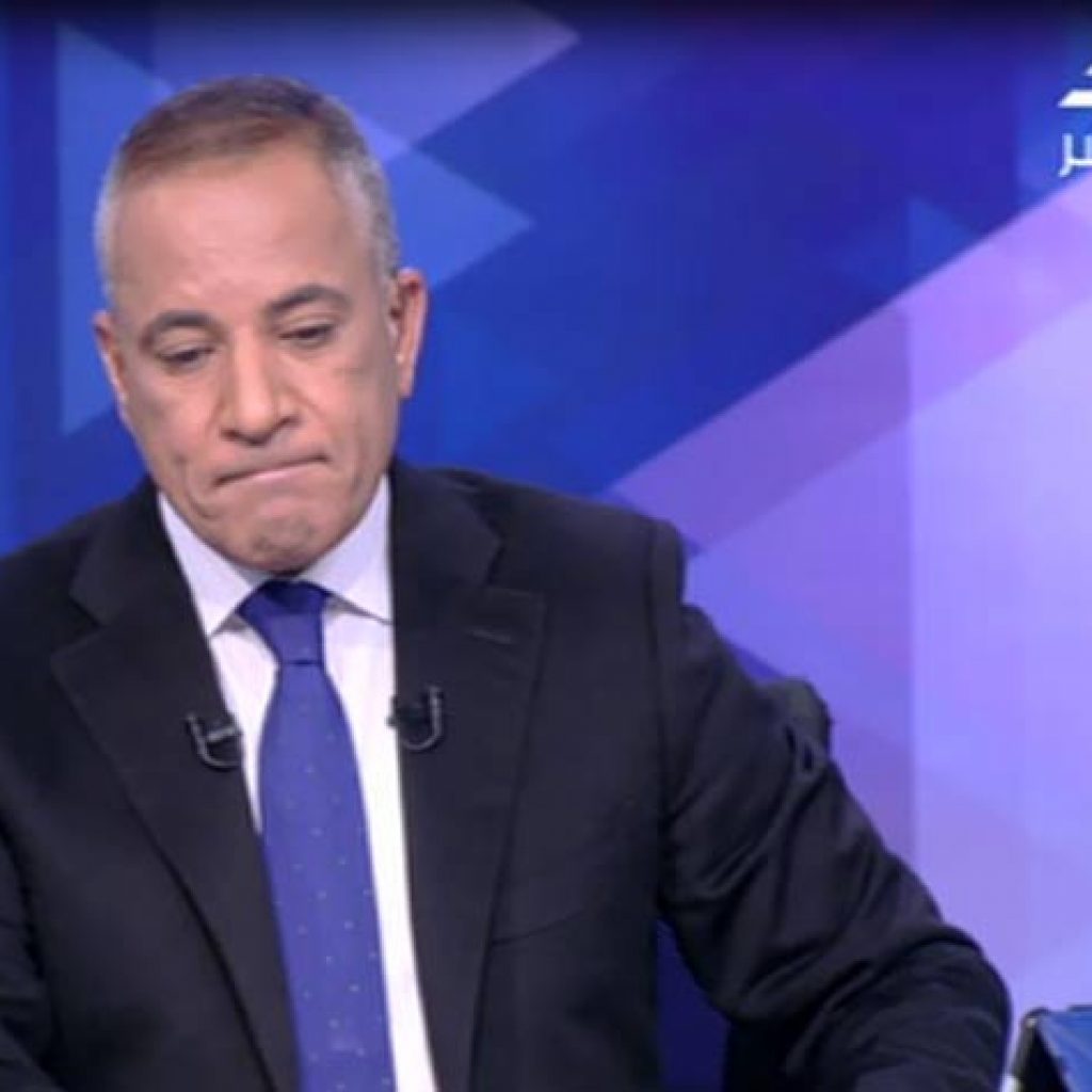 أحمد موسى عن ضرب الشرطة الفرنسية لمتظاهر: فضيحة ومأساة إزاى يحصل كده