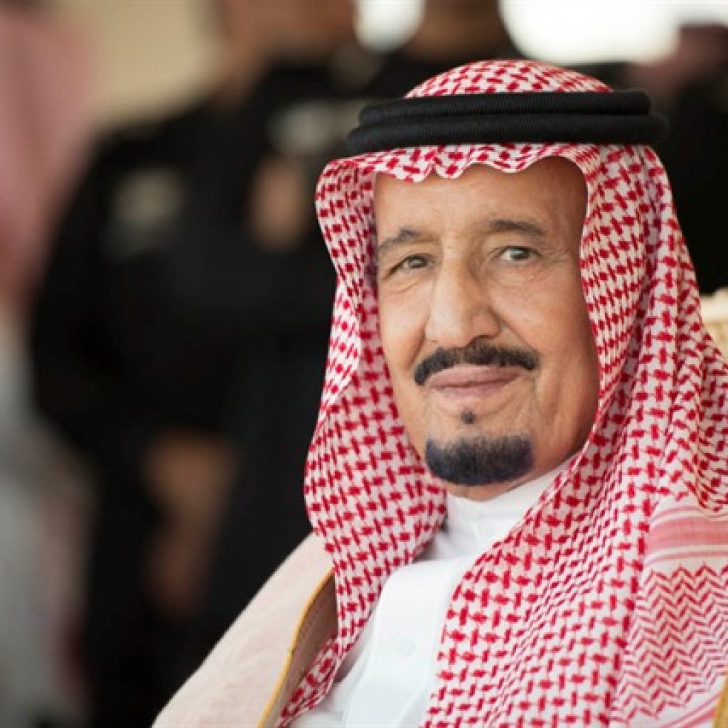 الملك سلمان : من المؤلم أن يشكل المسلمون النسبة الأعلى من النازحين في العالم