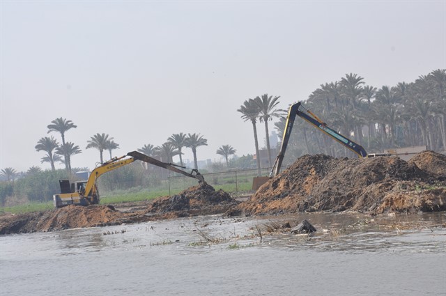 وزارة الري تستكمل إزالة التعدي على نهر النيل