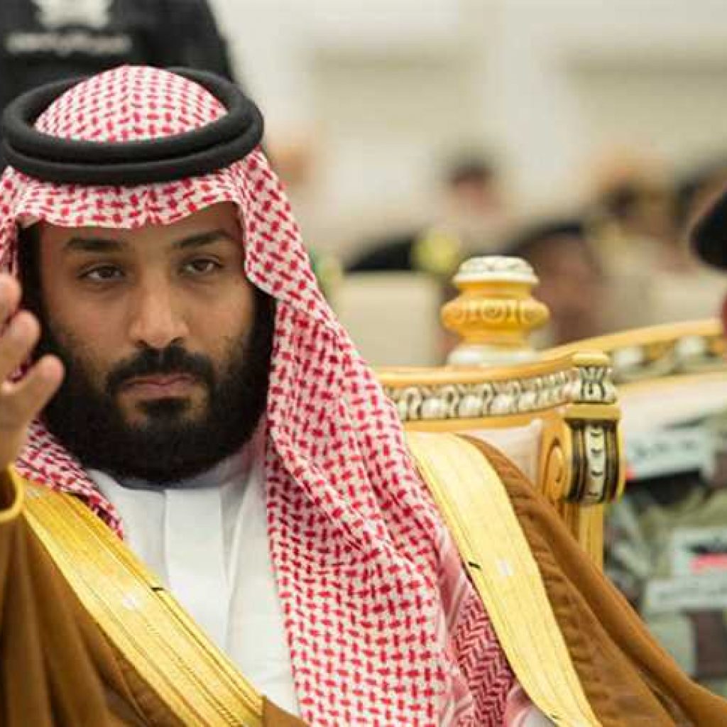 رويترز: مصدر سعودي ينفي طلب بن سلمان شراكة في إمبراطورية بن لادن