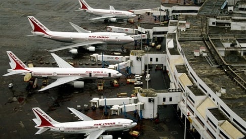 سياحة البرلمان تطالب بإنشاء مطار في نويبع