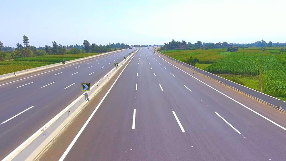 وزارة النقل تسند تطوير الطريق الدائرى إلى 10 شركات