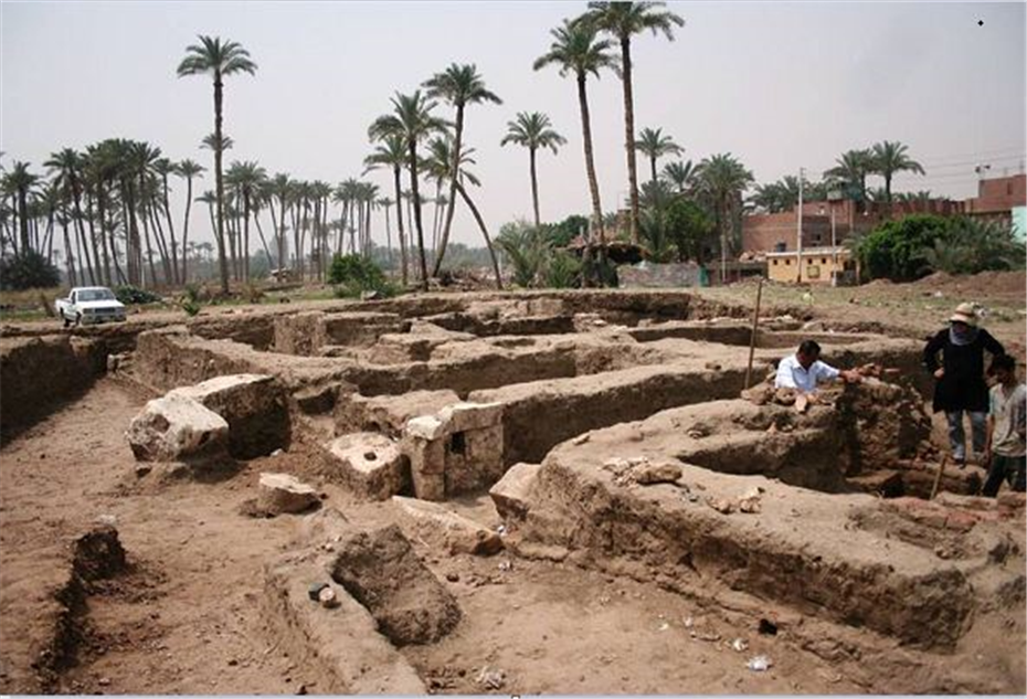فتح منطقة آثار ميت رهينة للمصريين مجانًا احتفالا بعيد محافظة الجيزة القومي