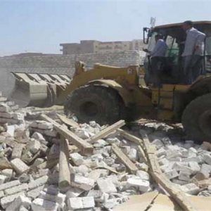 إزالة التعديات الواقعة على مساحة 60800 متر بمدينة رشيد الجديدة