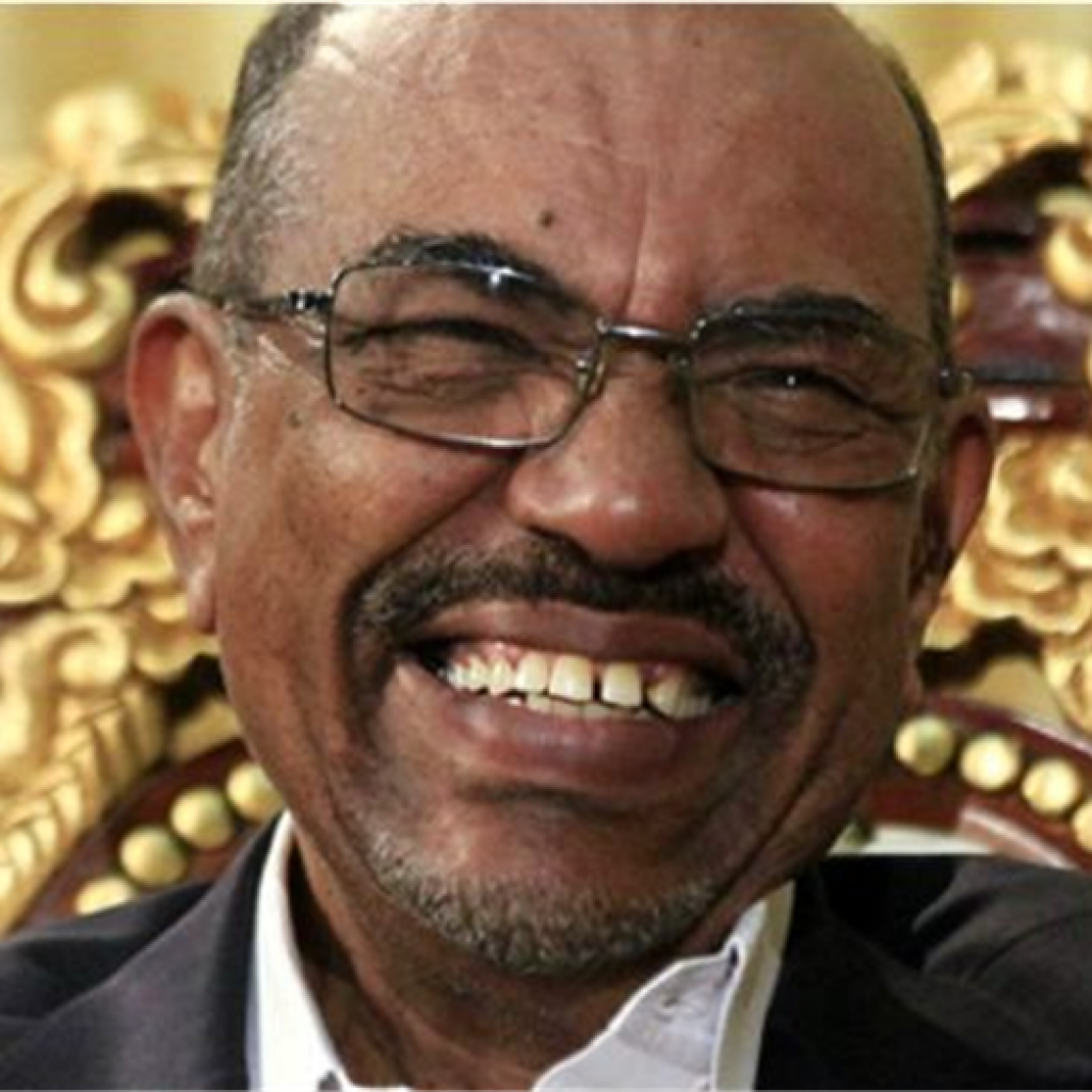 وزير الدفاع السوداني: مجلس عسكري لإدارة البلاد عامين واقتلاع نظام البشير