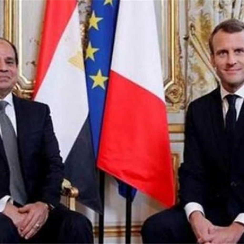 ماكرون يهنئ السيسي على نجاح القمة العربية الأوروبية بشرم الشيخ