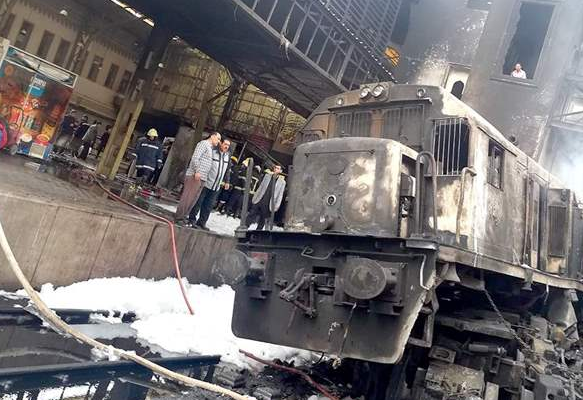 تفريغ 128 كاميرة مراقبة لمعرفة اسباب حادث قطار سكة حديد مصر
