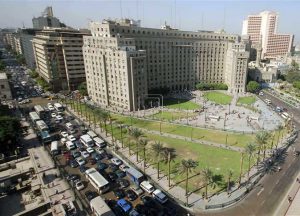 عمرو أديب : مجمع التحرير في مكان لوز ويمكن تحويله لفندق (فيديو)