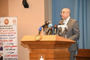 الإسكان: جارٍ تنفيذ 19 محطة لتحلية مياه البحر.. و181 أخرى لمعالجة الصرف
