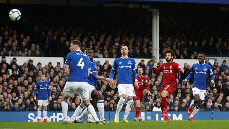 ليفربول يفرط في صدارة البريميرليج لصالح مانشستر سيتي