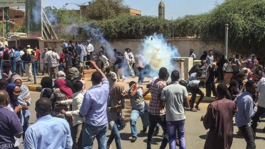 سكاي نيوز: وفاة متظاهر في السودان