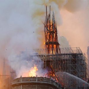 تشيلي تعرض تزويد كاتدرائية نوتردام بالنحاس والخشب اللازمين لترميمها