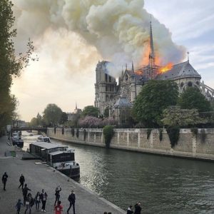 5 أسئلة بلا إجابة بعد كارثة حريق كاتدرائية نوتردام