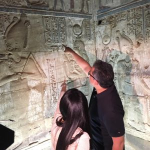التفاصيل الكاملة لزيارة وزيرى الآثار والسياحة وبرلمانيين لمعابد الكرنك