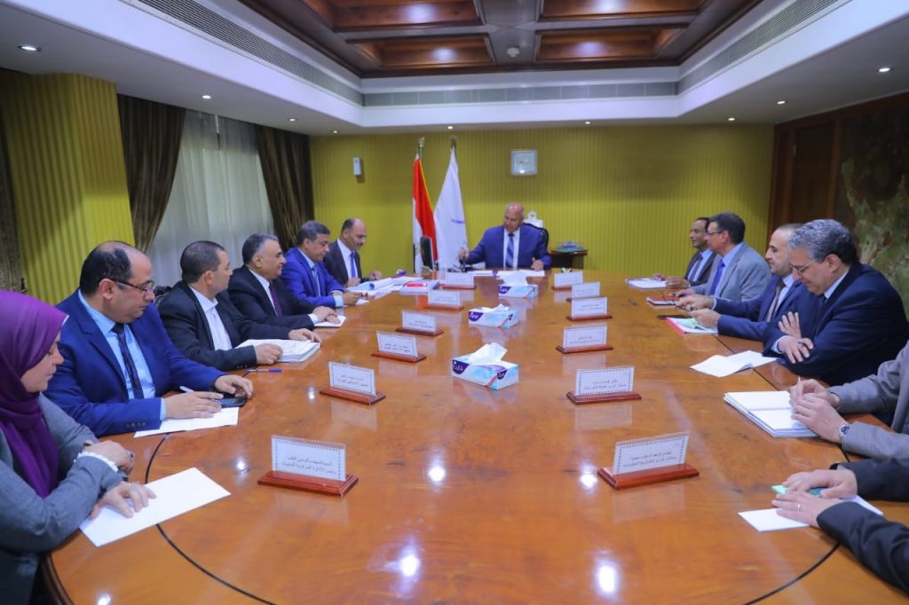 «النقل»: إنشاء طرق وكباري نيل جديدة بالتوازي مع صيانة الشبكة الحالية