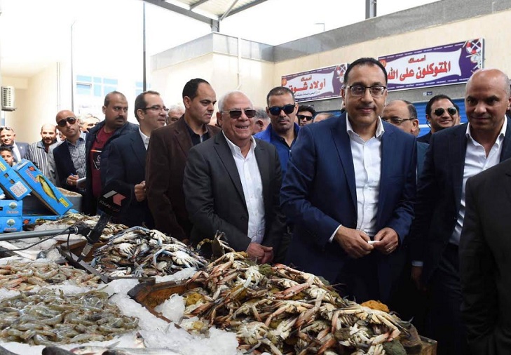 رئيس الوزراء يتابع إمكانيات سوق السمك الجديدة ببورسعيد  (صور)
