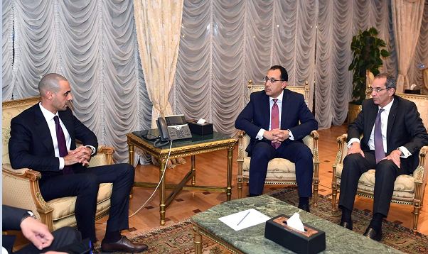 بدر الخرافى يتفق مع الحكومة على الاستثمار بقطاع الاتصالات